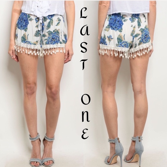 The O Boutique Pants - 🎉CLEARANCE🎉Ivory & Blue Floral Fringe Hem Shorts